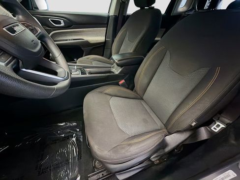 Used 2022 Jeep Compass Sport image 11