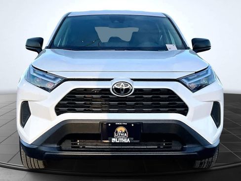 Used 2025 Toyota RAV4 LE image 6