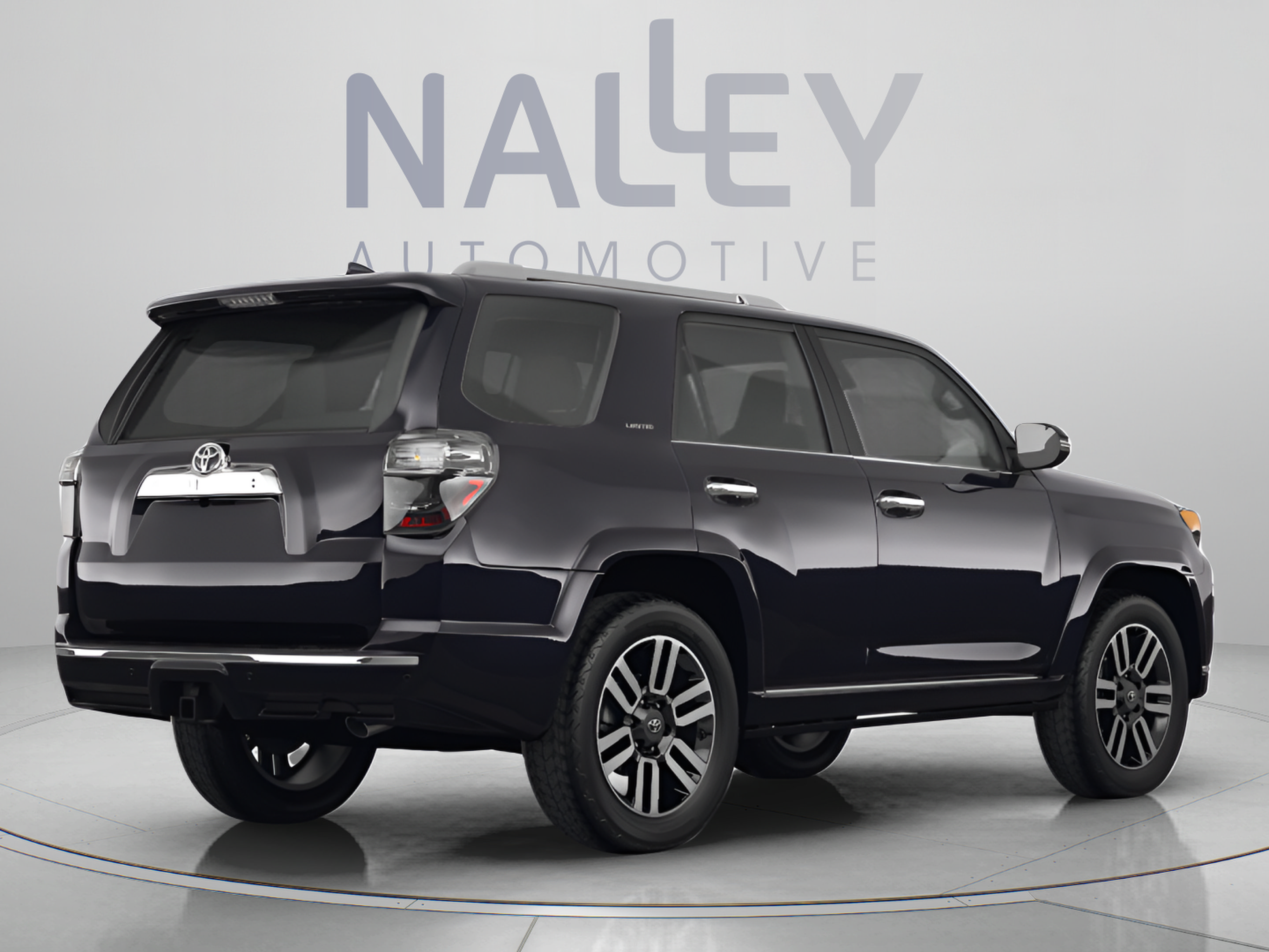 Used 2024 Toyota 4Runner Limited AWD/4WD image 3