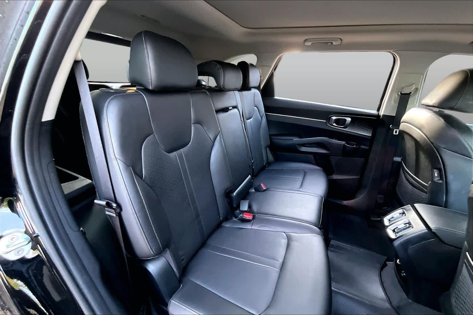 Used 2022 Kia Sorento S w/ Panoramic Sunroof Package FWD image 20