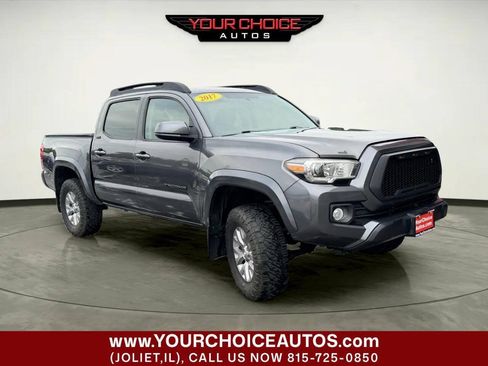 Used 2017 Toyota Tacoma SR5 w/ Tow Package AWD/4WD image 11