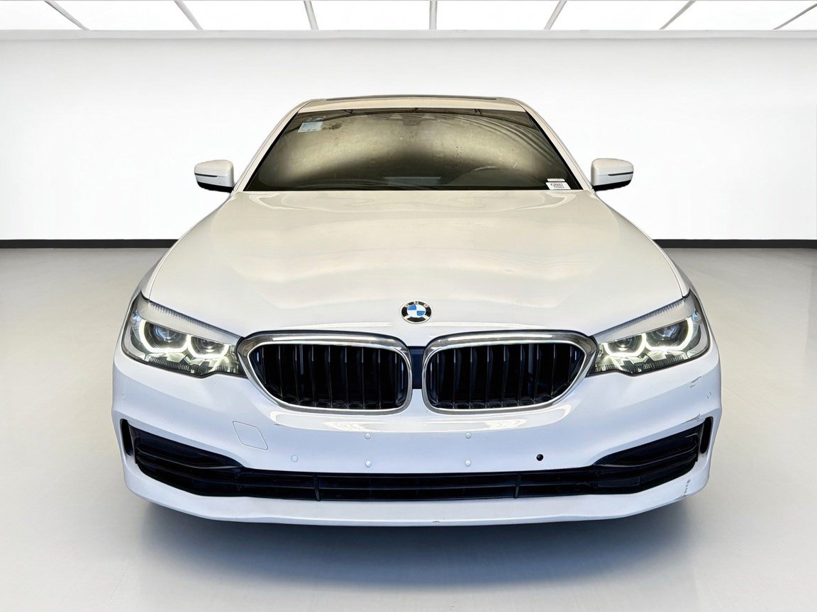Used 2019 BMW 530e w/ Convenience Package RWD image 2