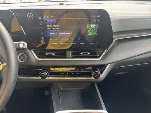 Used 2025 Chevrolet Equinox LT FWD image 17