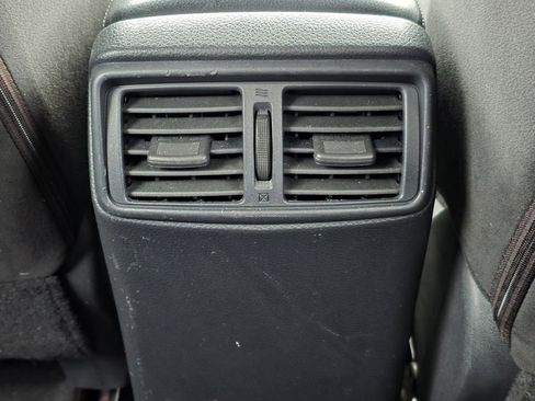 Used 2015 Nissan Rogue S image 25