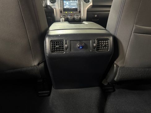 Used 2017 Toyota Tundra SR5 w/ SR5 Upgrade Package image 33