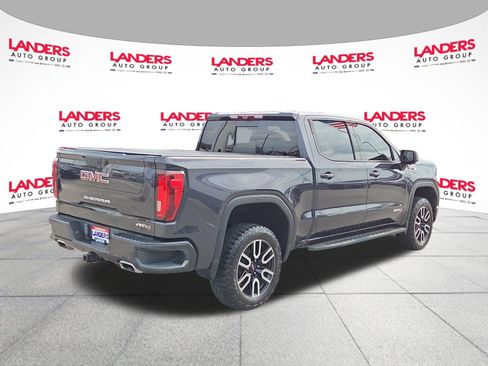 Used 2022 GMC Sierra 1500 AT4 w/ AT4 Premium Package AWD/4WD image 3