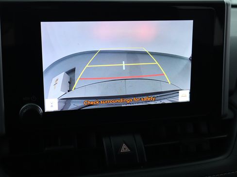Used 2024 Toyota RAV4 LE AWD/4WD image 16