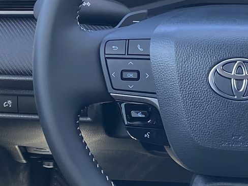 Certified 2026 Toyota Camry SE FWD image 17