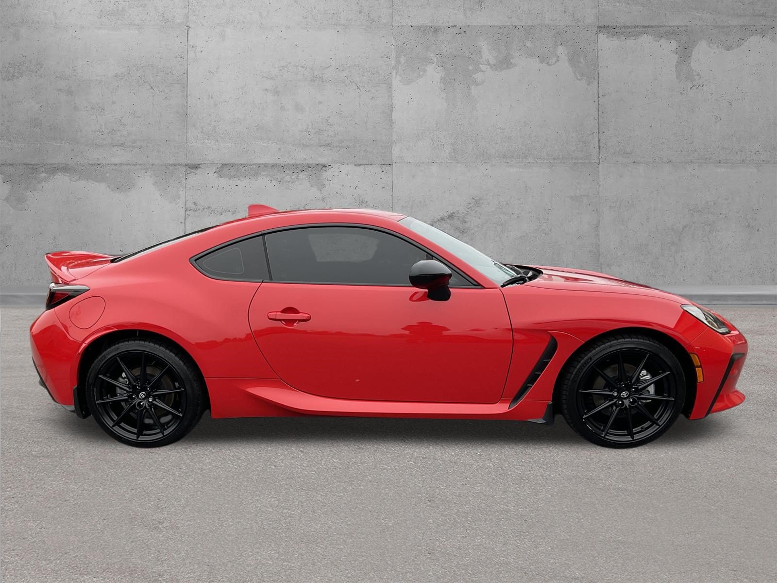 Used 2024 Toyota GR86 Premium RWD image 2
