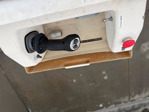 Used 2013 Ford F550 2WD Regular Cab Super Duty w/ Payload Upgrade Pkg image 16