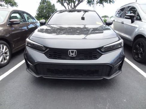Used 2025 Honda Civic Sport image 2