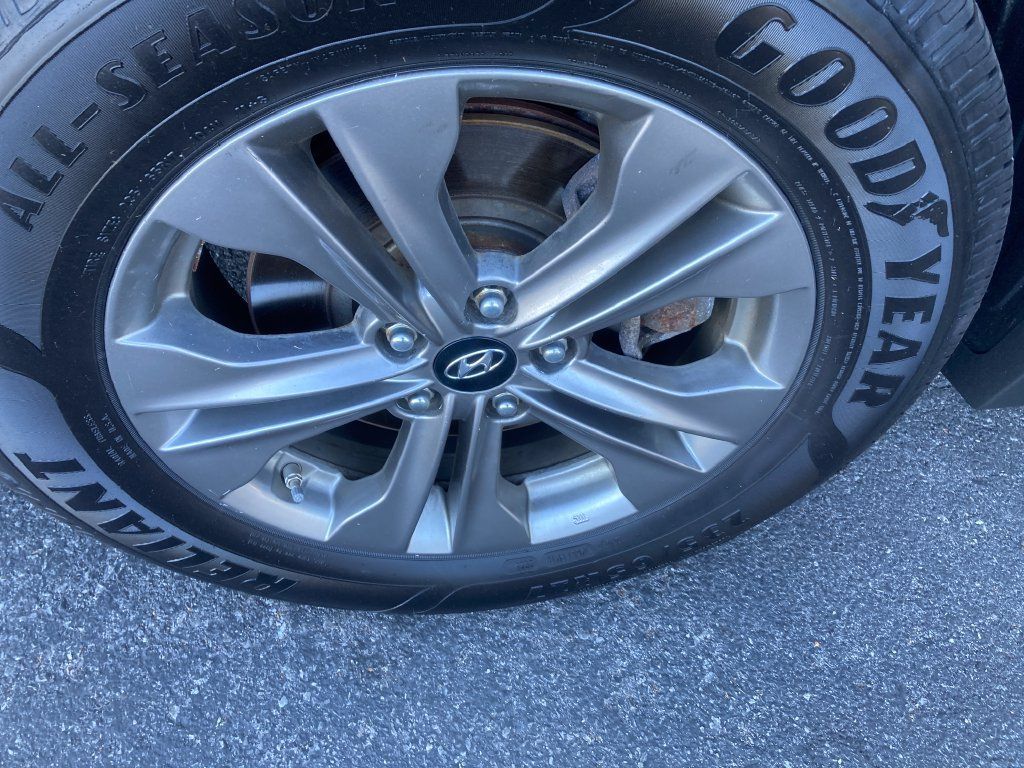Used 2016 Hyundai Santa Fe Sport AWD/4WD image 34