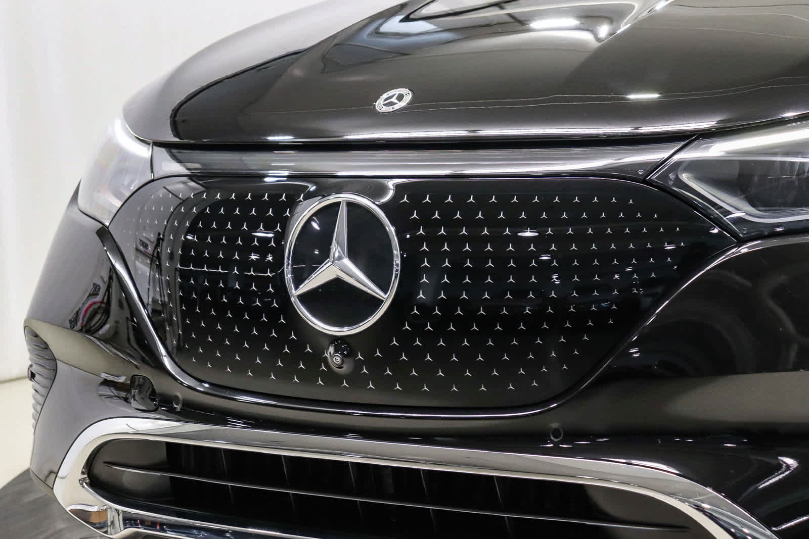 Certified 2024 Mercedes-Benz EQE 350+ 4MATIC SUV image 8
