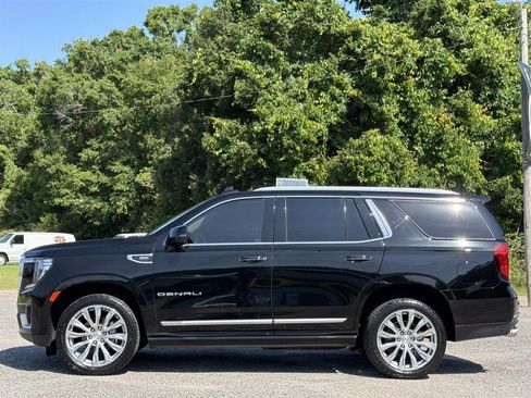 Used 2022 GMC Yukon Denali AWD/4WD image 4