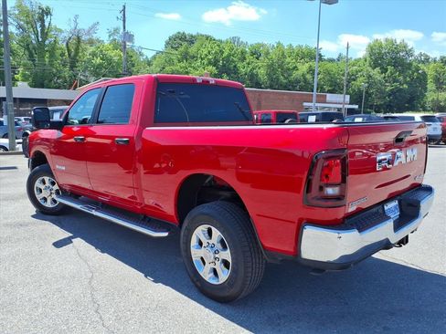 Used 2026 RAM 2500 Big Horn AWD/4WD image 6