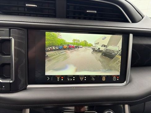 Used 2024 GMC Yukon Denali w/ Advanced Technology Package AWD/4WD image 29