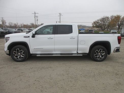 New 2026 GMC Sierra 1500 SLT w/ SLT Premium Plus Package image 10
