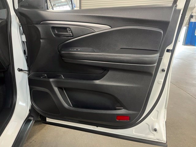 Used 2023 Honda Passport EX-L image 13