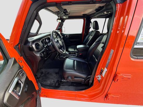 Used 2023 Jeep Gladiator Willys image 21