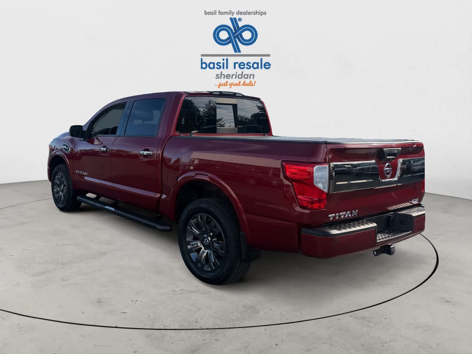 Used 2017 Nissan Titan Platinum Reserve AWD/4WD image 4