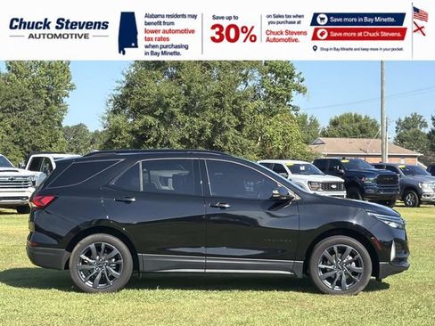Used 2023 Chevrolet Equinox RS w/ RS Leather Package FWD image 4