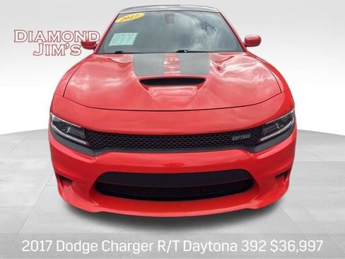 Used 2017 Dodge Charger R/T RWD image 1