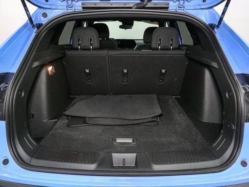 Used 2024 Chevrolet Trax RS FWD image 11