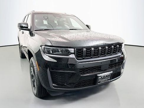 New 2026 Jeep Grand Cherokee L 4WD image 1