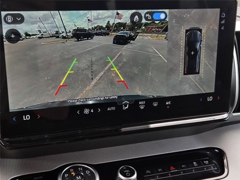 Used 2025 Ford Expedition Active RWD image 13