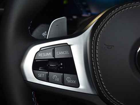 New 2026 BMW X7 M60i image 8