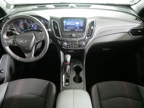 Used 2023 Chevrolet Equinox RS AWD/4WD image 10