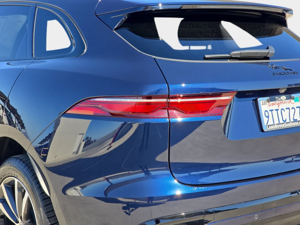 Used 2025 Jaguar F-PACE R-Dynamic S AWD/4WD image 35