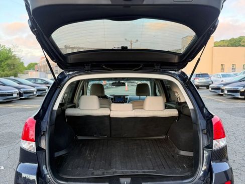 Used 2013 Subaru Outback 2.5i Premium w/ All-Weather Pkg AWD/4WD image 8