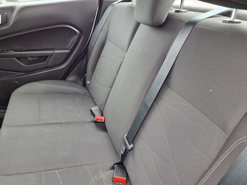 Used 2016 Ford Fiesta SE image 6