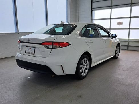 Used 2024 Toyota Corolla LE FWD image 5