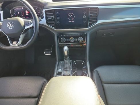 Certified 2022 Volkswagen Atlas Cross Sport SEL R-Line image 5