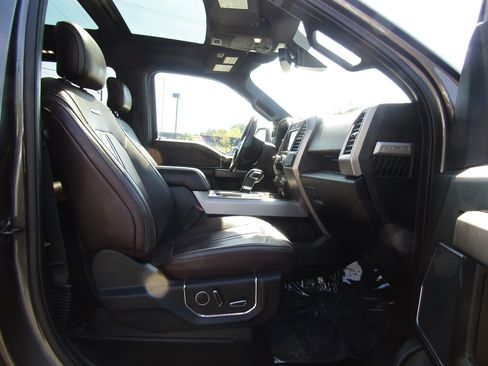 Used 2015 Ford F150 Platinum w/ Technology Package image 9