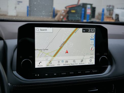 Used 2023 Nissan Rogue Platinum w/ Platinum Premium Package image 22