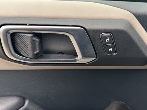 Used 2024 Ford Bronco Wildtrak image 17