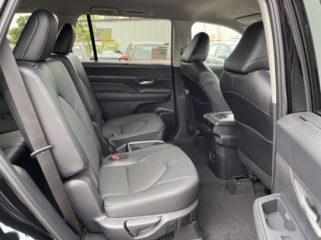 New 2026 Toyota Grand Highlander XLE FWD image 21