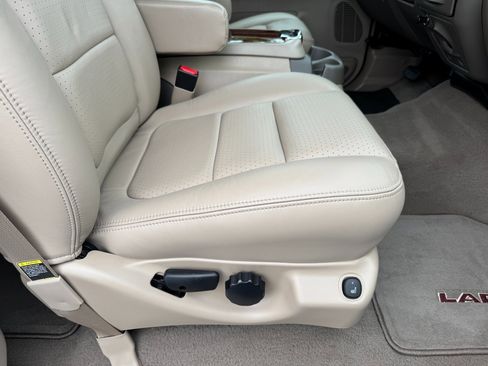 Used 2001 Ford F350 Lariat image 64