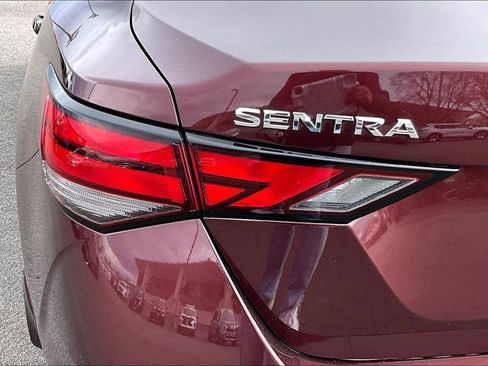 Used 2022 Nissan Sentra SV image 29