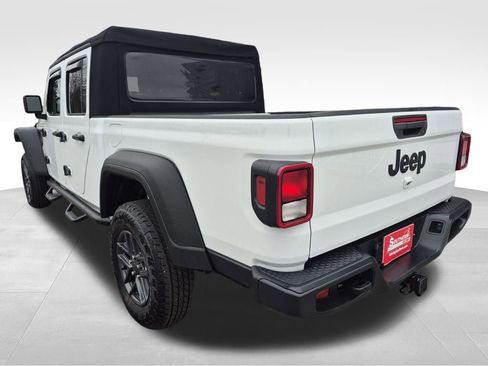 Used 2020 Jeep Gladiator Sport w/ Quick Order Package 24S image 4