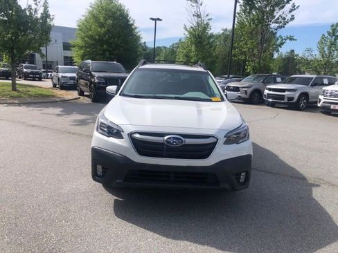 Used 2020 Subaru Outback Premium w/ Popular Package #1 AWD/4WD image 2