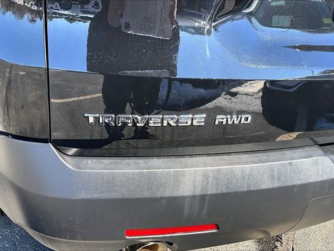 Used 2023 Chevrolet Traverse LT image 31