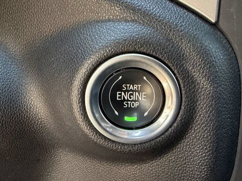 Used 2022 Chevrolet Silverado 1500 Custom AWD/4WD image 25