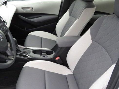 Used 2023 Toyota Corolla LE w/ LE Convenience Package image 4