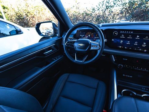 Used 2025 Chevrolet Tahoe LT w/ Comfort Package image 25