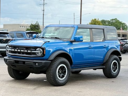 Used 2023 Ford Bronco Outer Banks w/ Sasquatch Package AWD/4WD image 43