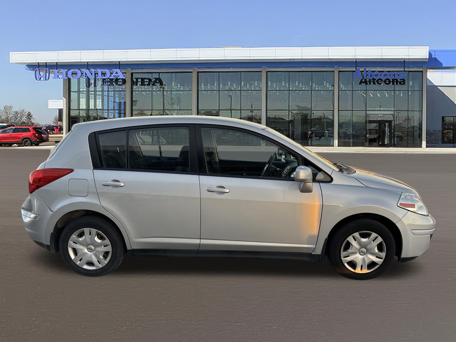 Used 2010 Nissan Versa 1.8 S w/ PWR Plus Pkg FWD image 6
